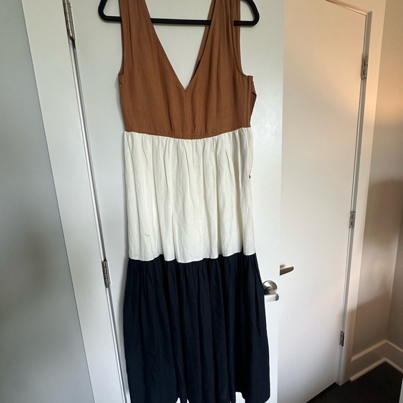 En Saison color block midi dress - Picture 3 of 3